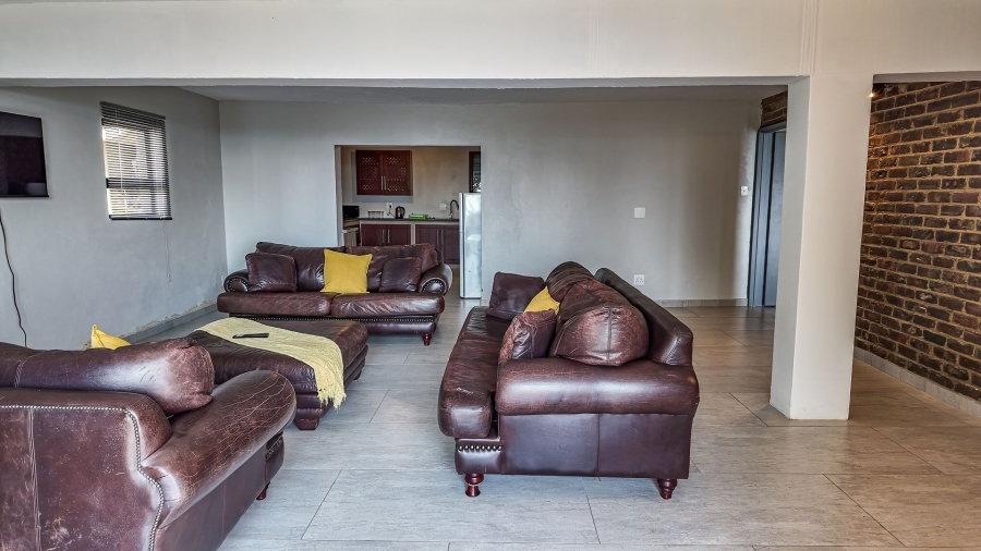 7 Bedroom Property for Sale in Waterkloof A H North West